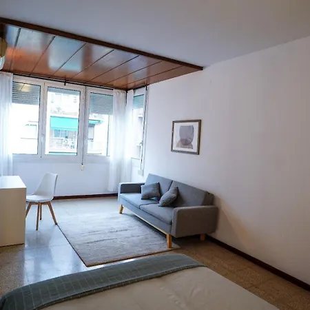 Privada En Piso Compartido Lepanto * Barcelona