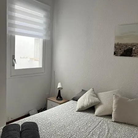 Privada En Piso Compartido Lepanto Hostel