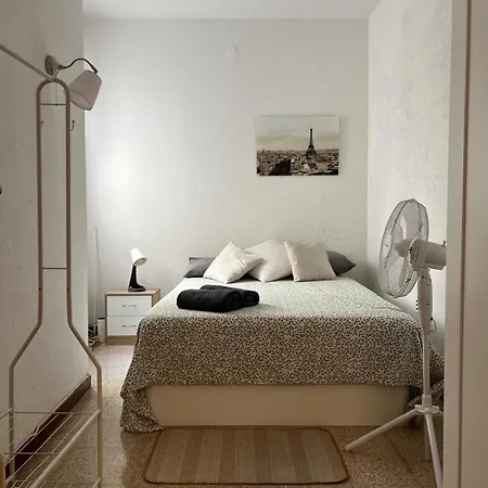 Privada En Piso Compartido Lepanto * Barcelona