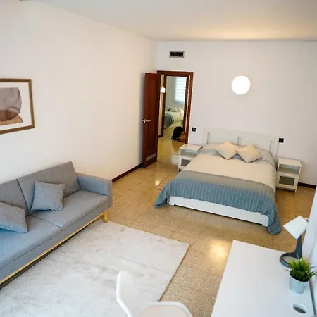 Hostel Privada En Piso Compartido Lepanto